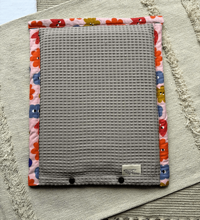 Tapis rafraîchissant "tâches mignonnes"